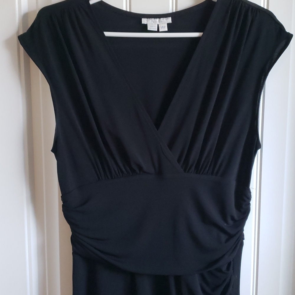 Dress - Picture 2 of 4